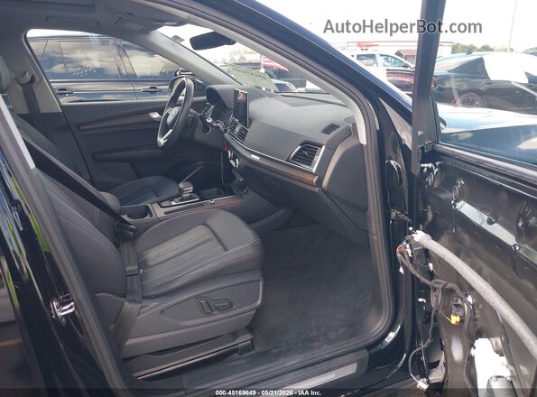 WA1ABAFY1R2083662 2024 AUDI Q5 Black Вид салону спереду