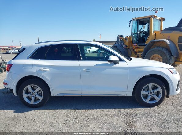 WA1ABAFY4N2115420 2022 AUDI Q5 White სალონის 360-გრადუსიანი ხედი