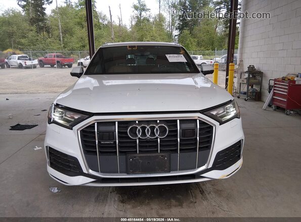 WA1ACBF71PD010447 2023 AUDI Q7 White უკანა სალონის ხედი
