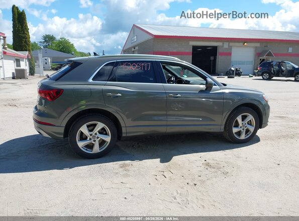 WA1AECF37L1107628 2020 AUDI Q3 Gray Widok wnętrza z tyłu