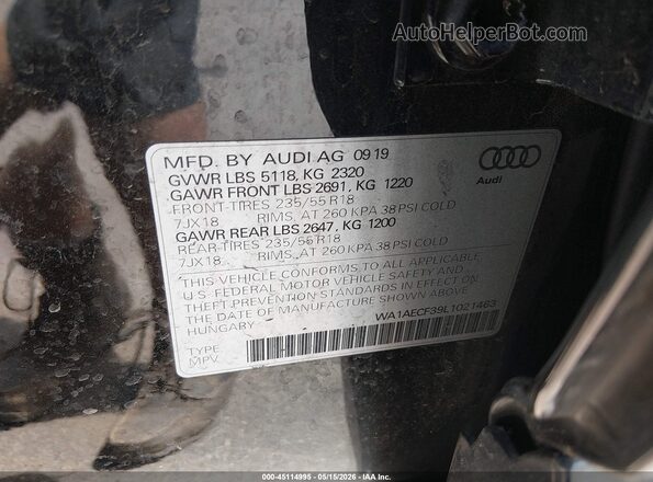 WA1AECF39L1021463 2020 AUDI Q3 Black Widok komory silnika
