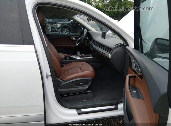WA1AHAF74KD047948 2019 AUDI Q7 Белый Вид салона спереди