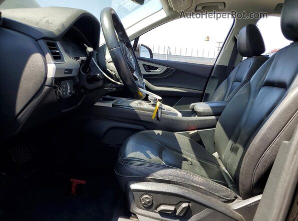 WA1AHAF7XKD020639 2019 AUDI Q7 Черный Вид салона спереди