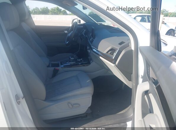 WA1ANAFY3K2139209 2019 AUDI Q5 White Вид салону спереду