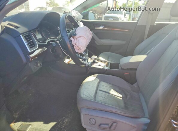 WA1ANAFY7J2132214 2018 AUDI Q5 Черный Вид салона спереди