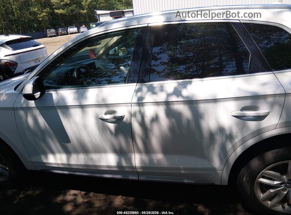 WA1ANAFY8L2060880 2020 AUDI Q5 White Widok wnętrza 360 stopni