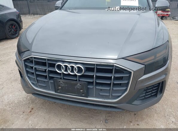 WA1AVAF15KD017328 2019 AUDI Q8 Gray Դիմացի տեսք