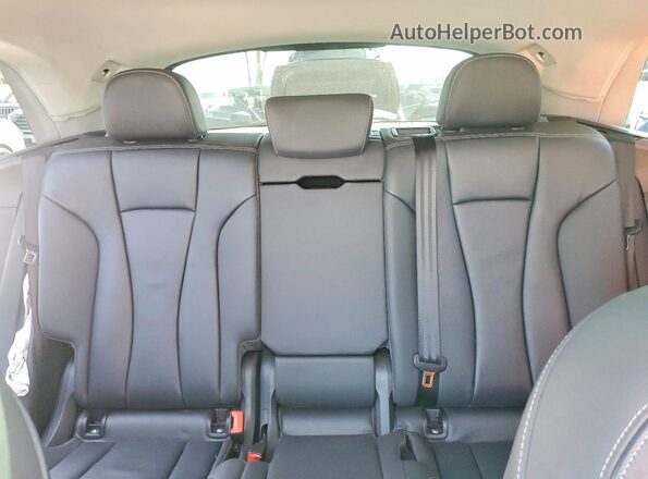 WA1AVBF15ND003729 2022 AUDI Q8 Black Вид задніх сидінь