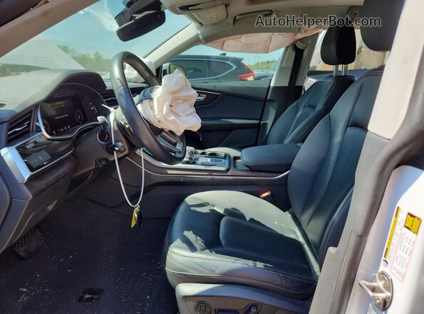 WA1AVBF18ND021545 2022 AUDI Q8 White Սալոնի դիմացի տեսք