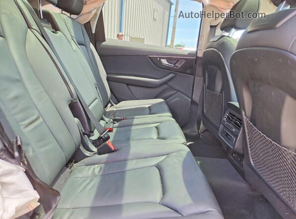 WA1AXBF73ND013044 2022 AUDI Q7 White უკანა სალონის ხედი