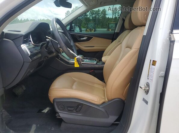 WA1AXBF75PD028731 2023 AUDI Q7 White Սալոնի դիմացի տեսք
