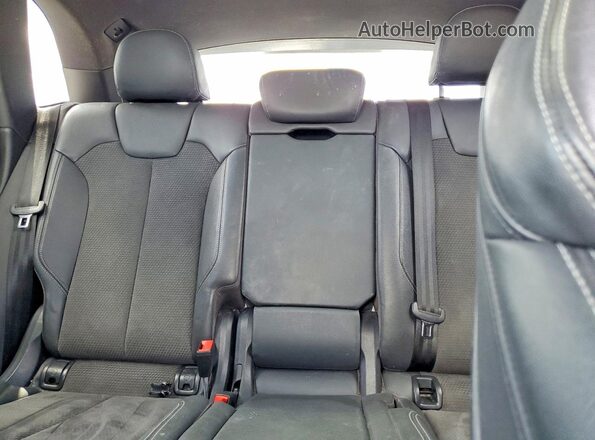WA1B4AFY8L2124391 2020 AUDI SQ5 Gray Rear seats view