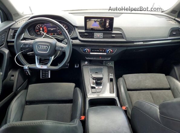 WA1B4AFY8L2124391 2020 AUDI SQ5 Gray Dashboard view