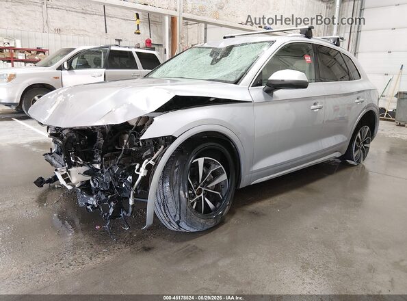 WA1BAAFY7M2106572 2021 AUDI Q5 Silver Vista tres cuartos delantera izquierda