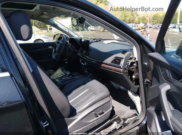 WA1BAAFY8M2055289 2021 AUDI Q5 Black Вид салону спереду