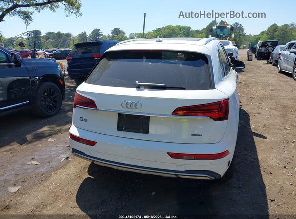 WA1BAAFY9M2038825 2021 AUDI Q5 White 