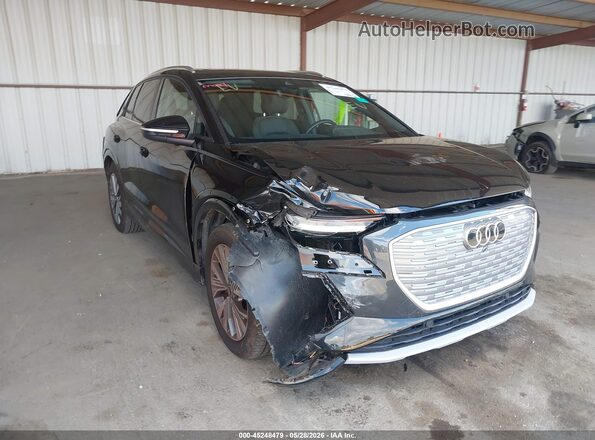 WA1BCBFZXPP023296 2023 AUDI Q4 Black Widok z przodu