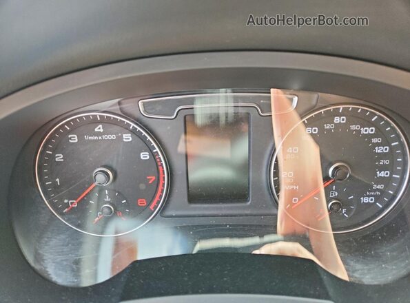 WA1BCCFS1JR001370 2018 AUDI Q3 White Vista del cuadro de instrumentos