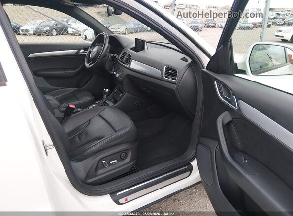 WA1BCCFS1JR010439 2018 AUDI Q3 White 