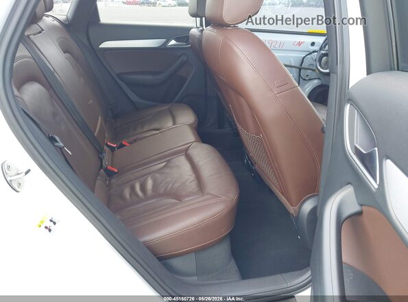WA1BCCFS1JR032361 2018 AUDI Q3 White VIN კოდის სტიკერის ხედი