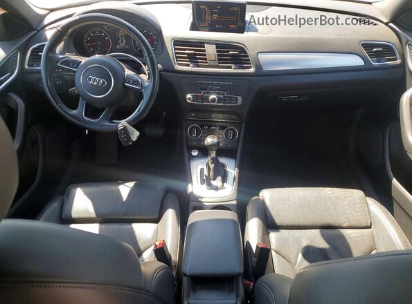 WA1BCCFS2JR008697 2018 AUDI Q3 White Widok deski rozdzielczej