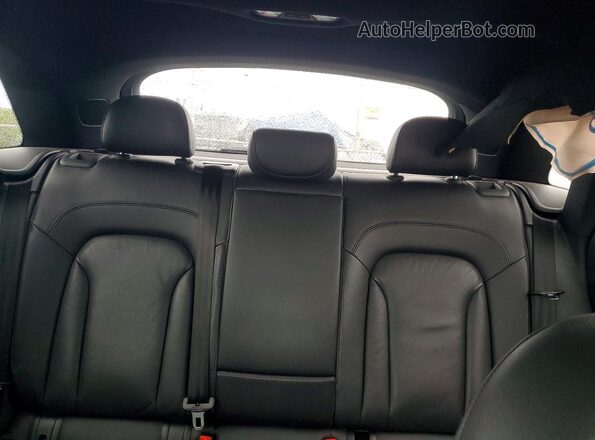 WA1BCCFS4HR009392 2017 AUDI Q3 Gray Rear seats view