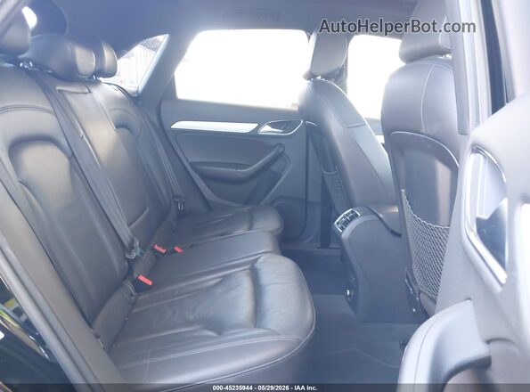 WA1BCCFS5HR009580 2017 AUDI Q3 Black 