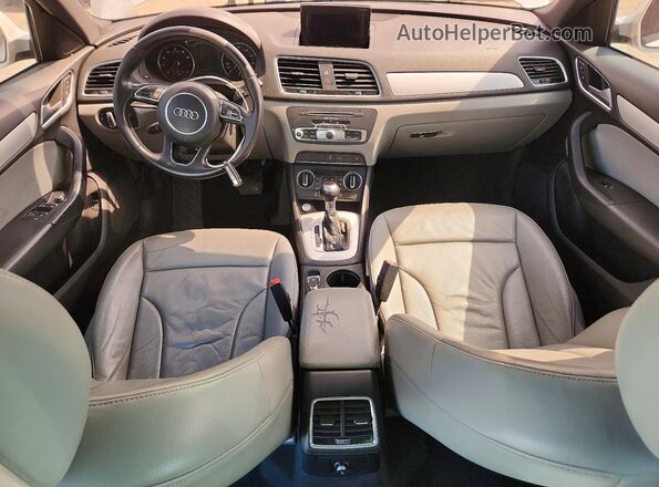 WA1BCCFS6HR010883 2017 AUDI Q3 White Widok deski rozdzielczej