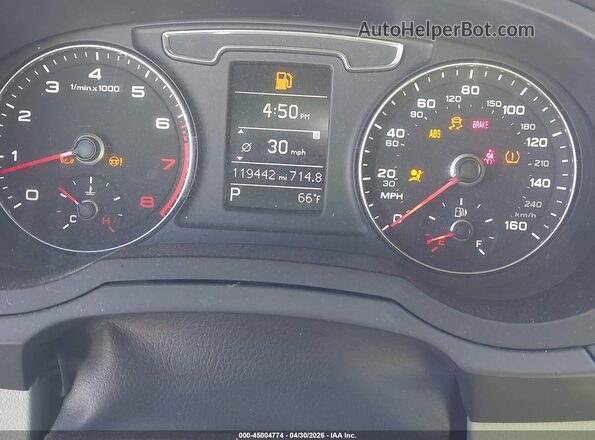 WA1BCCFS6JR015460 2018 AUDI Q3 White Widok tylnych siedzeń