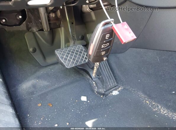 WA1BCCFS8JR016643 2018 AUDI Q3 White Dashboard view