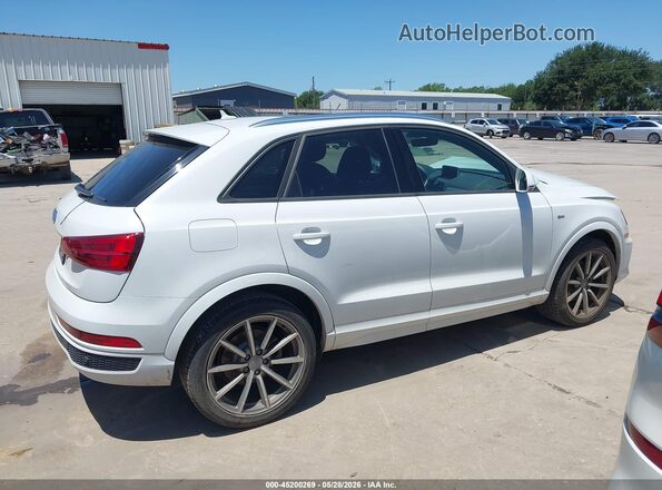 WA1BCCFS8JR016643 2018 AUDI Q3 White Rear interior view