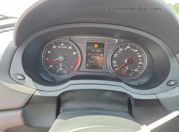 WA1BCCFSXJR030964 2018 AUDI Q3 Black Instrument cluster view