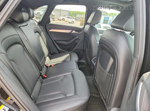 WA1BCCFSXJR030964 2018 AUDI Q3 Black Rear interior view