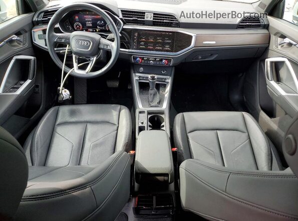 WA1BECF30K1083353 2019 AUDI Q3 White Вид панелі приладів