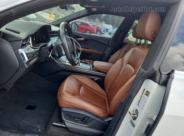 WA1BVAF16KD031212 2019 AUDI Q8 White Front interior view