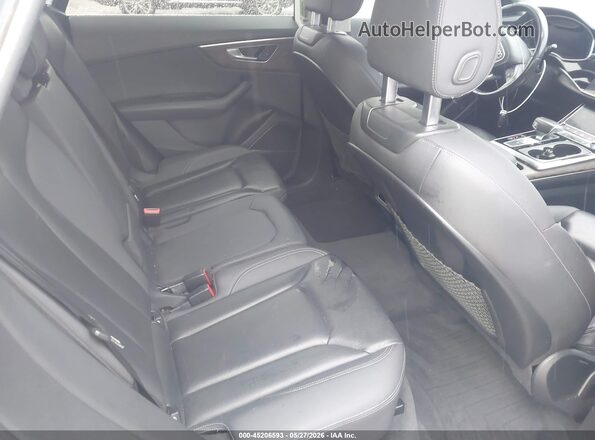 WA1BVAF17KD012507 2019 AUDI Q8 Silver Vista de la etiqueta del VIN