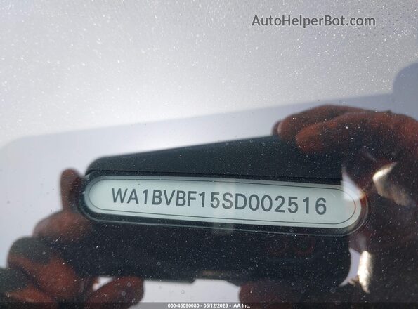 WA1BVBF15SD002516 2025 AUDI Q8 Gray ძრავის განყოფილების ხედი