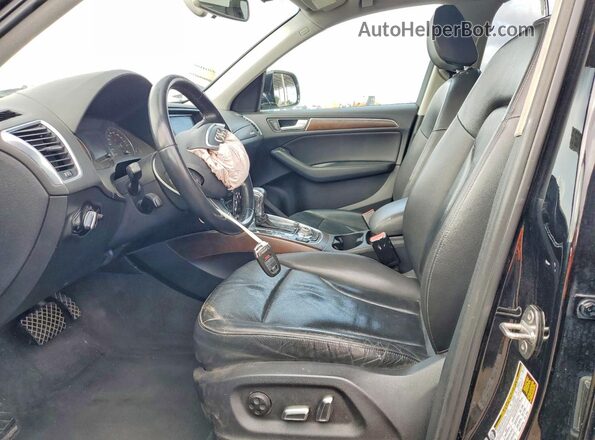 WA1C2AFP0HA088842 2017 AUDI Q5 Black Front interior view
