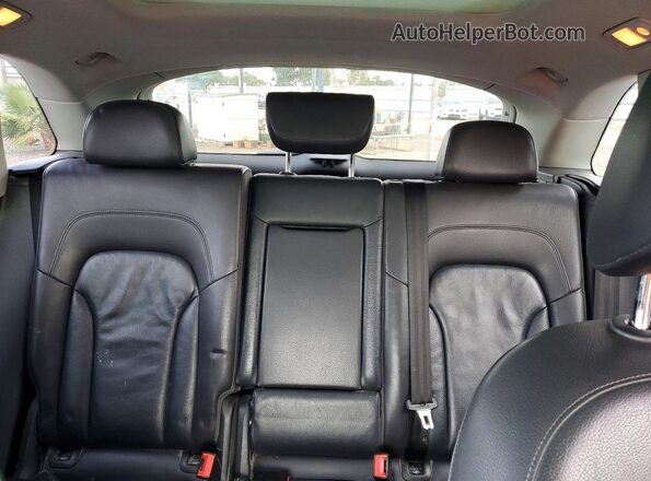 WA1C2AFP0HA088842 2017 AUDI Q5 Black Rear seats view