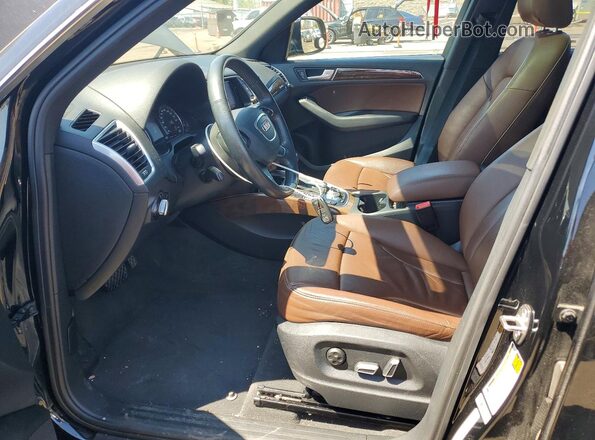 WA1C2AFP0HA098349 2017 AUDI Q5 Черный Вид салона спереди