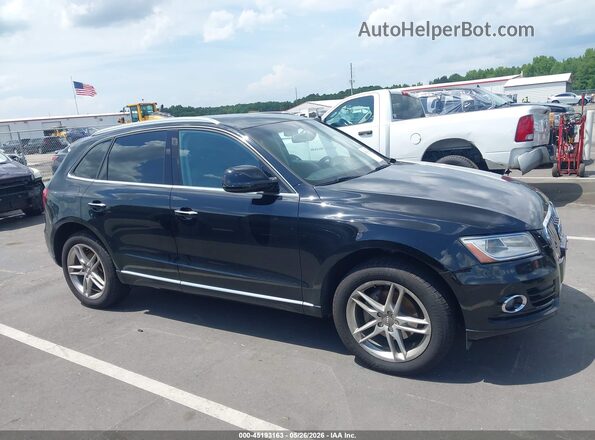 WA1C2AFP1HA078210 2017 AUDI Q5 Black Rear interior view