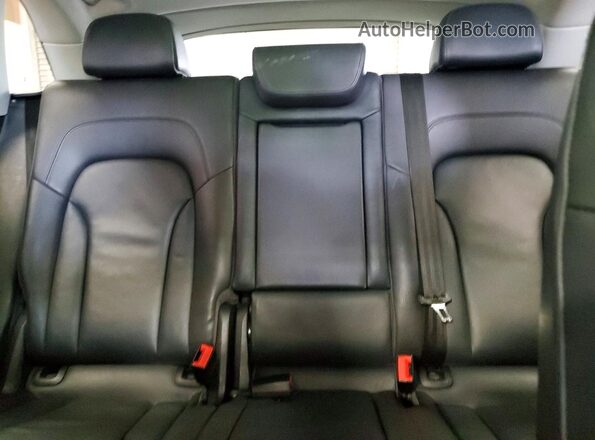 WA1C2AFP4HA094918 2017 AUDI Q5 White Հետևի նստատեղերի տեսք