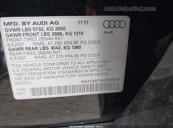 WA1C4AFY5J2098205 2018 AUDI SQ5 Black Vista del compartimento del motor