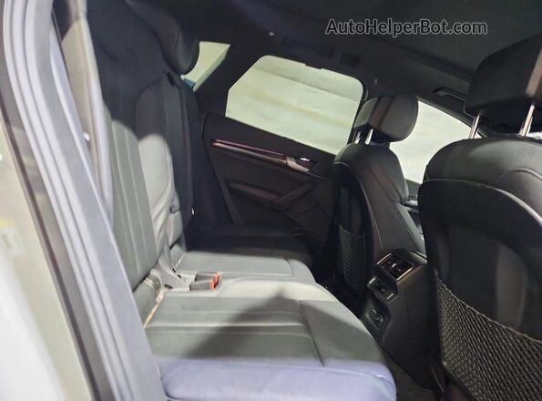 WA1C4AFY8K2131814 2019 AUDI SQ5 Gray უკანა სალონის ხედი