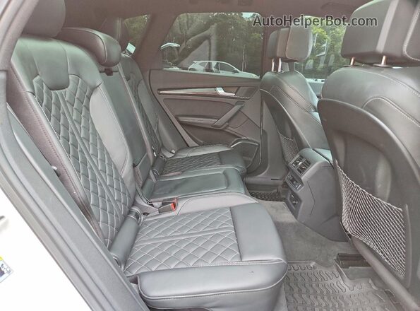 WA1C4AFY8P2009624 2023 AUDI SQ5 White Հետևի նստատեղերի տեսք