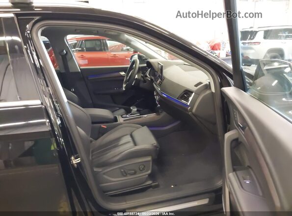 WA1CAAFY3M2048464 2021 AUDI Q5 Черный Вид салона спереди