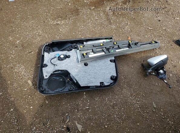 WA1CAAGE0RB007771 2024 AUDI Q8 White Widok komory silnika
