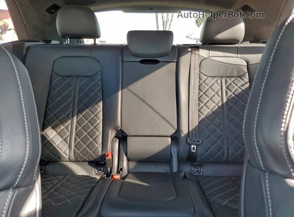 WA1CWBF19MD002216 2021 AUDI SQ8 Gray უკანა სავარძლების ხედი