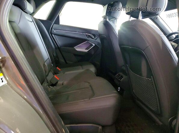 WA1DECF30L1046328 2020 AUDI Q3 Gray Вид задньої частини салону