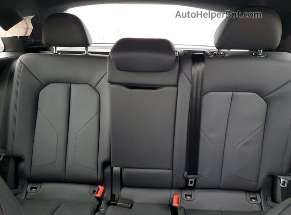 WA1DECF30R1206748 2024 AUDI Q3 Gray 